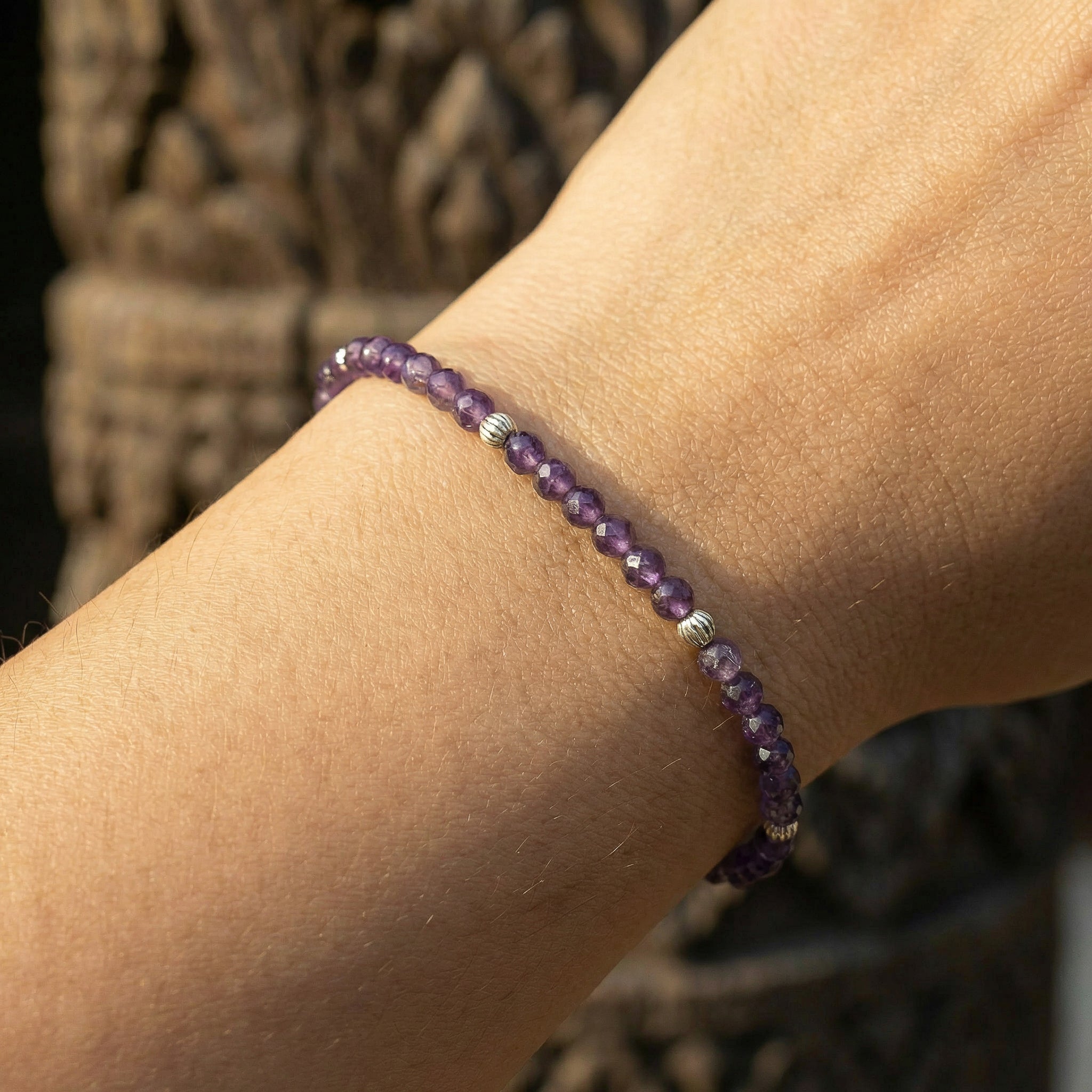 Bracelet en améthyste facettée avec perles en argent