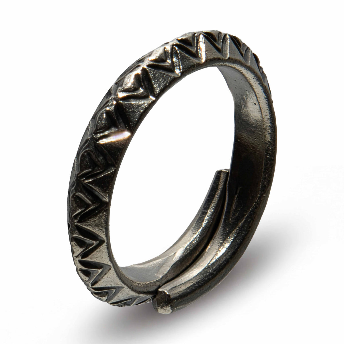 Handcrafted 98% Fine Karen Hill Tribe Silver Triangle Mountain Pattern Ring, Handmade Jewelry from Chiang Mai Thailand - Lalanna Design