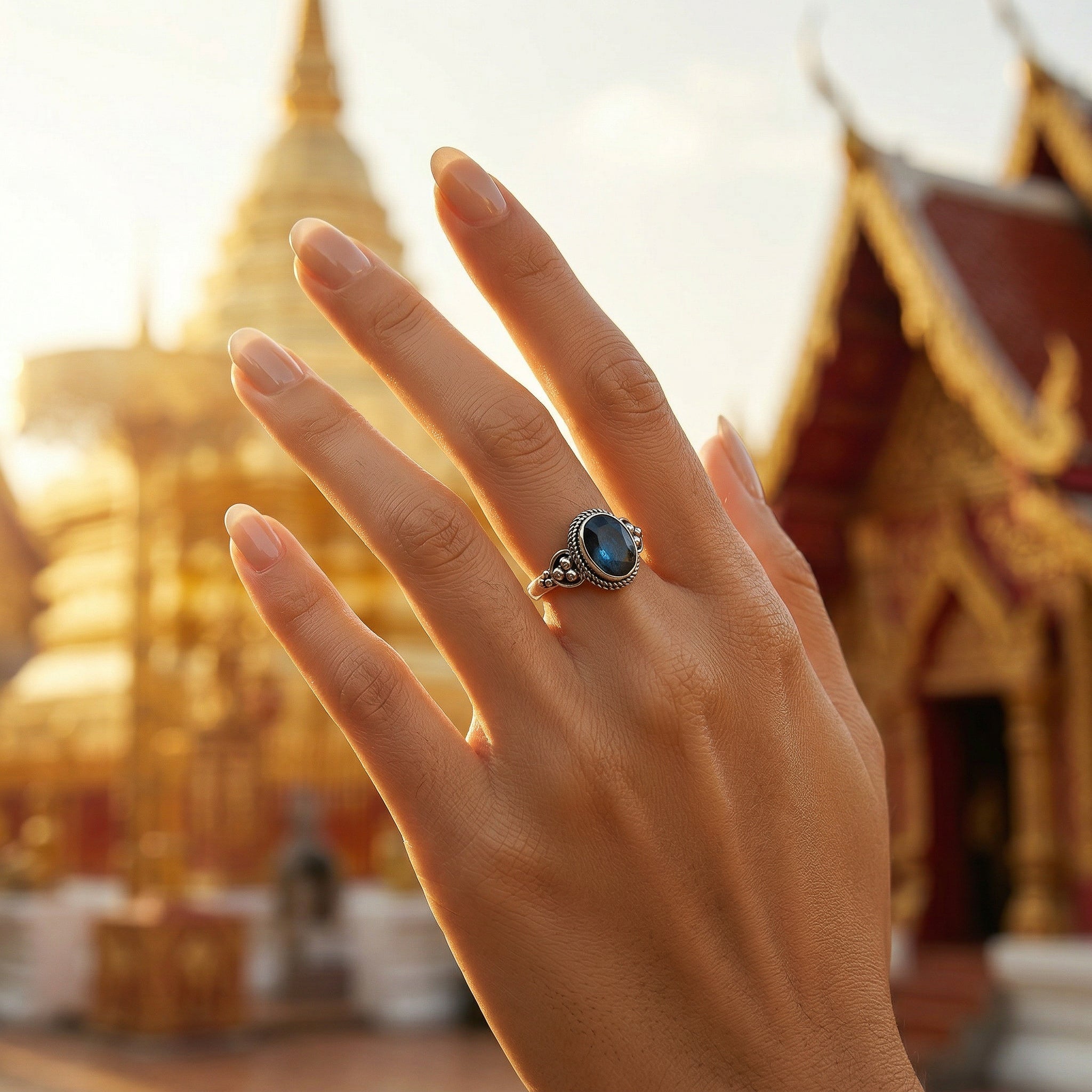 Handcrafted 925 Silver Labradorite Ring from Chiang Rai Thailand - Lalanna Design